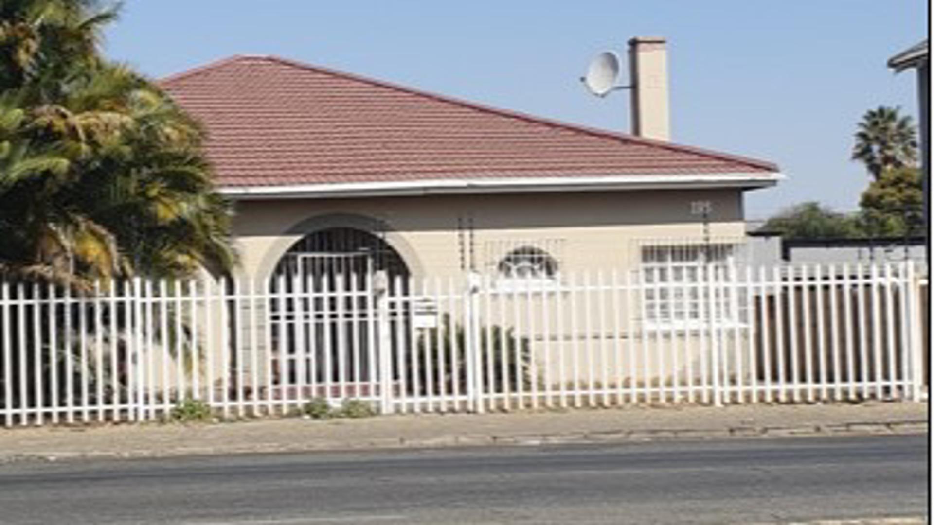 Front View of property in Boksburg South