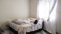 Main Bedroom - 18 square meters of property in Windmill Park