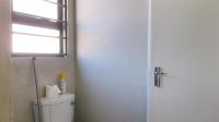Main Bathroom - 5 square meters of property in Windmill Park