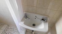 Staff Bathroom - 3 square meters of property in Kingsburgh