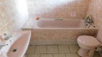 Main Bathroom - 5 square meters of property in Kingsburgh