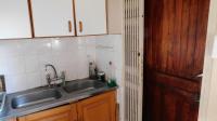 Kitchen - 32 square meters of property in Kingsburgh