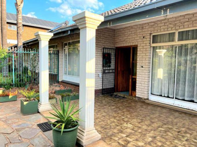 Standard Bank SIE Sale In Execution 4 Bedroom House for Sale in Waterkloof Ridge - MR556439