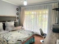 Bed Room 2 of property in Waterkloof Ridge