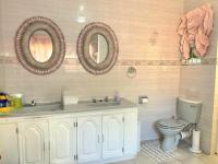 Main Bathroom of property in Waterkloof Ridge