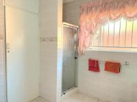 Main Bathroom of property in Waterkloof Ridge