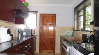 Kitchen - 10 square meters of property in The Reeds