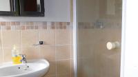 Main Bathroom - 5 square meters of property in The Reeds