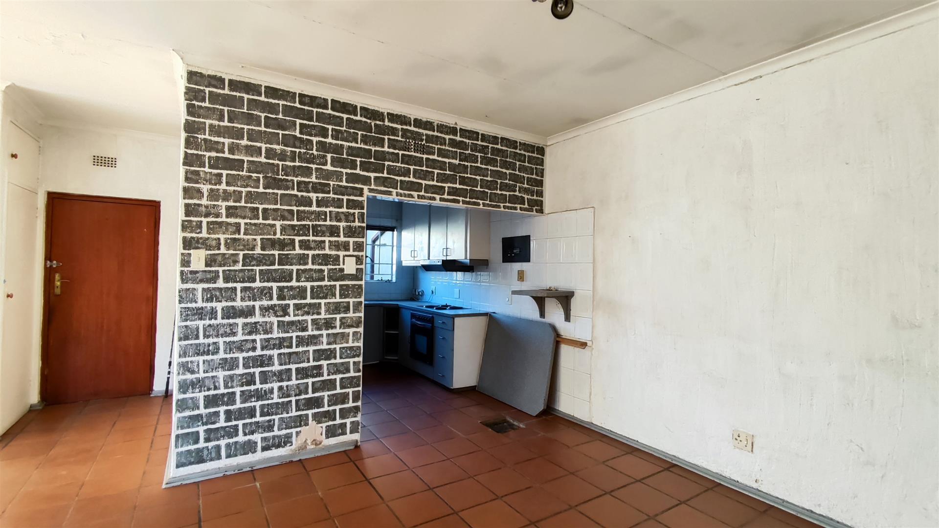 Dining Room - 17 square meters of property in Klippoortjie AH