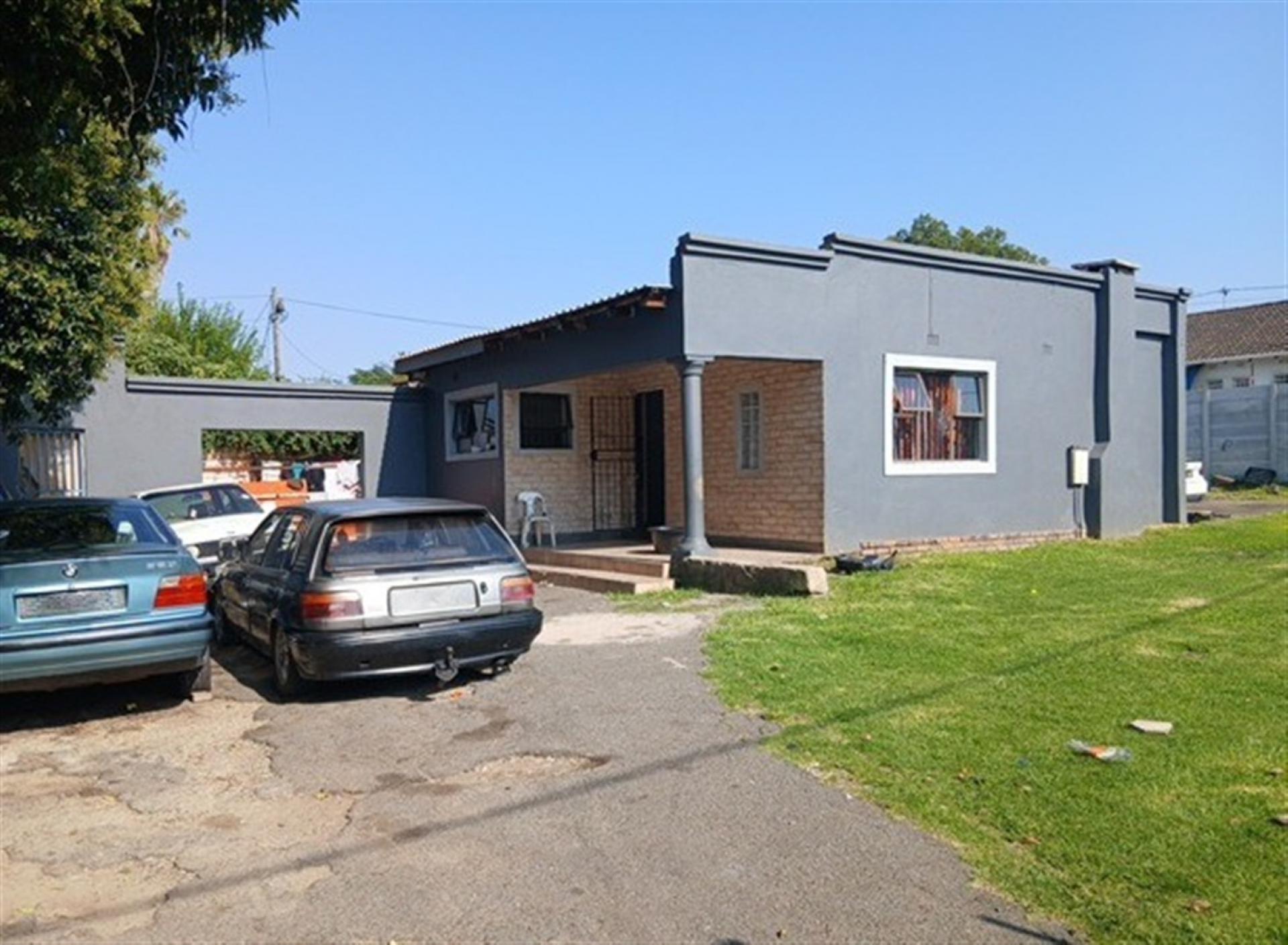 Front View of property in Hamberg
