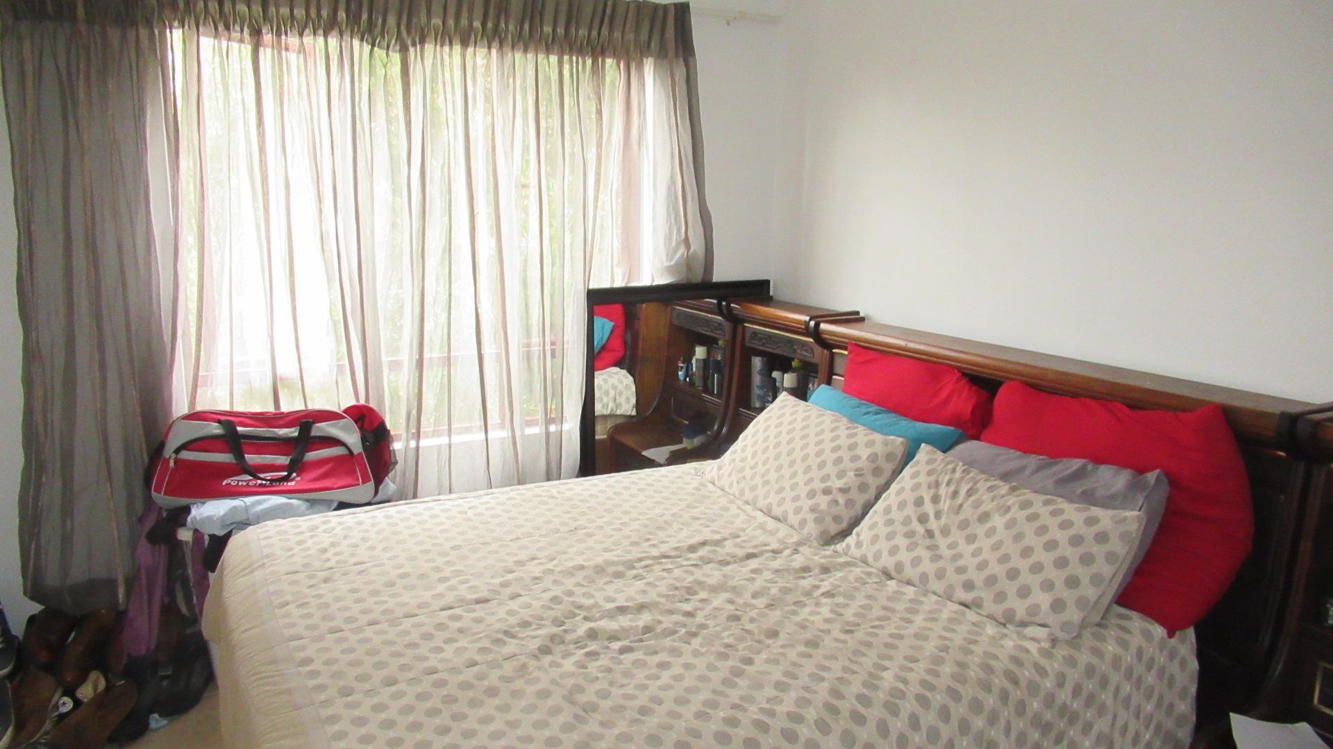 Bed Room 2 - 12 square meters of property in Paulshof