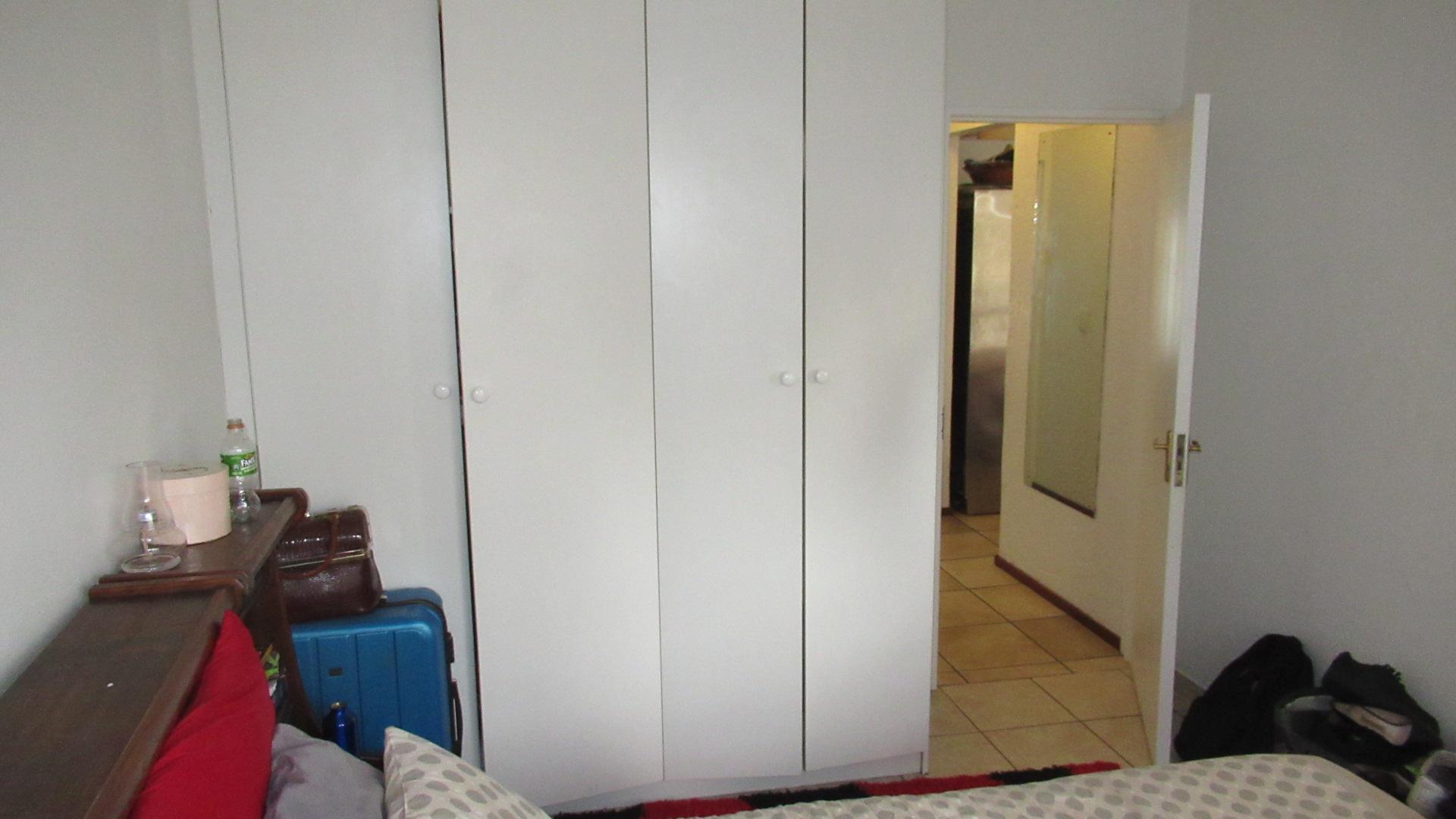 Bed Room 2 - 12 square meters of property in Paulshof