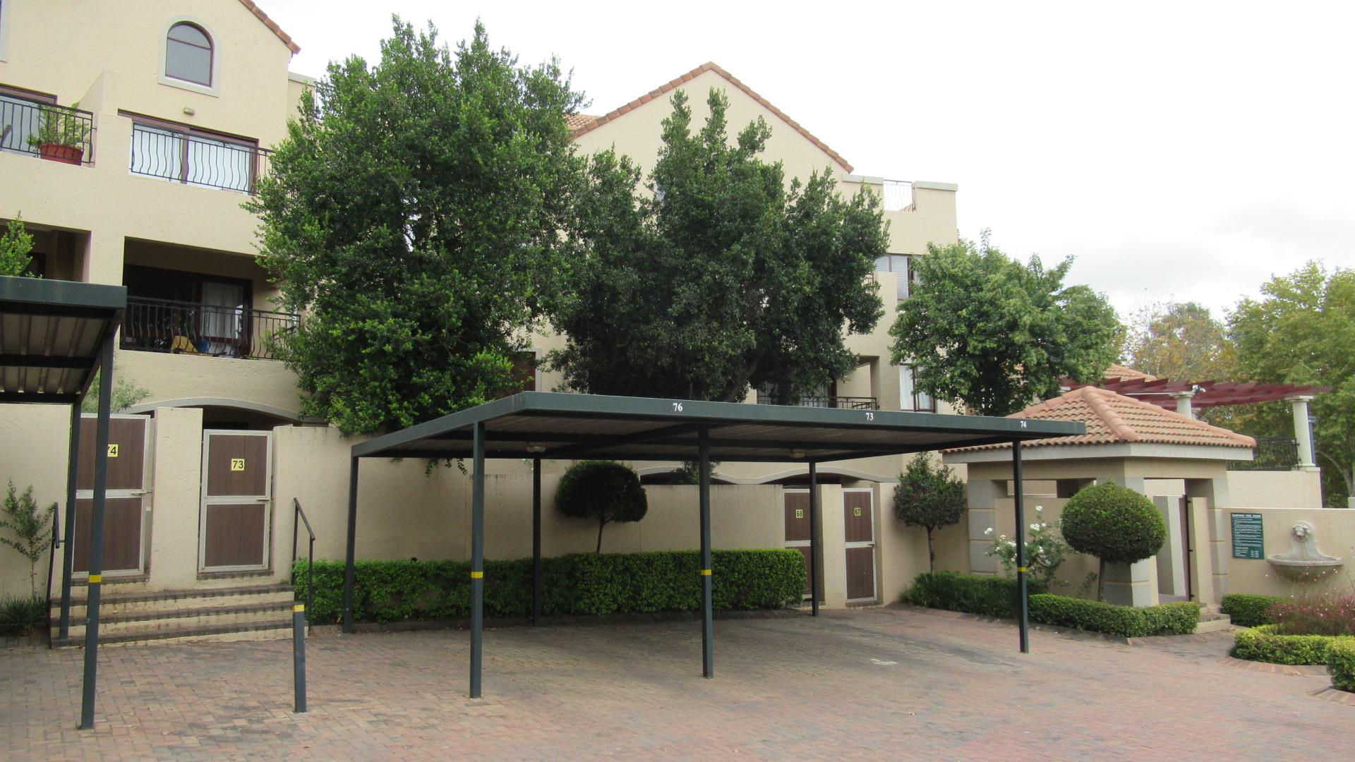 Front View of property in Paulshof
