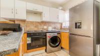 Kitchen - 8 square meters of property in Paulshof