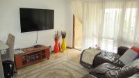 Lounges - 14 square meters of property in Paulshof