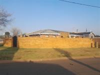 4 Bedroom 3 Bathroom House for Sale for sale in Ennerdale