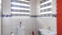 Bathroom 2 - 4 square meters of property in Danville