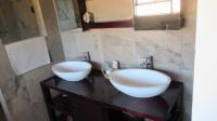 Main Bathroom - 9 square meters of property in Noordheuwel