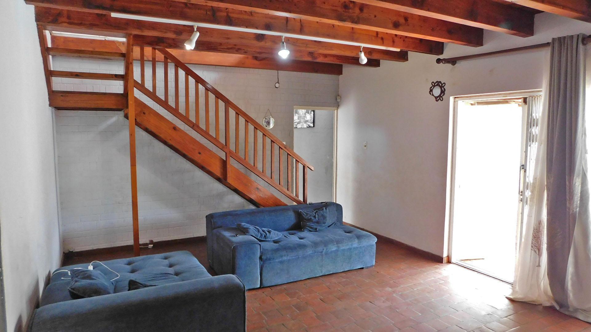 Lounges - 34 square meters of property in Cato Manor 