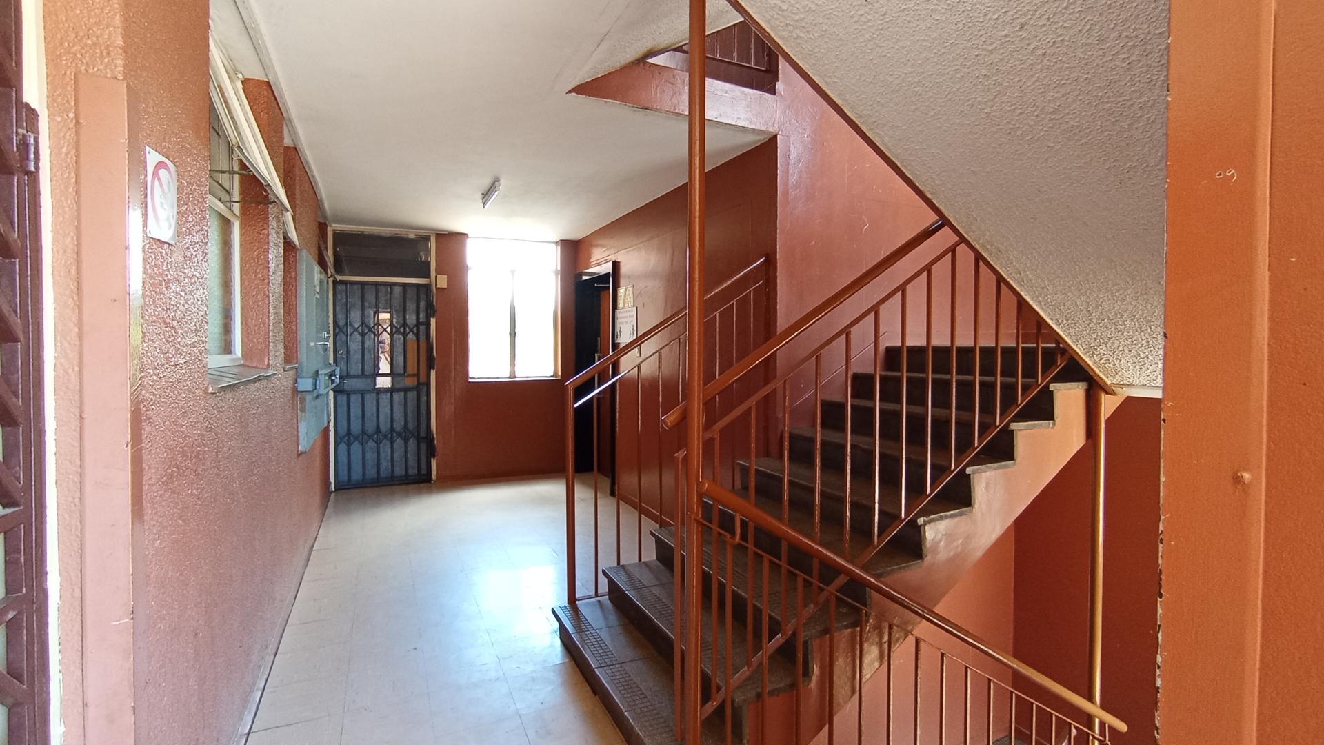 Front View of property in Muckleneuk