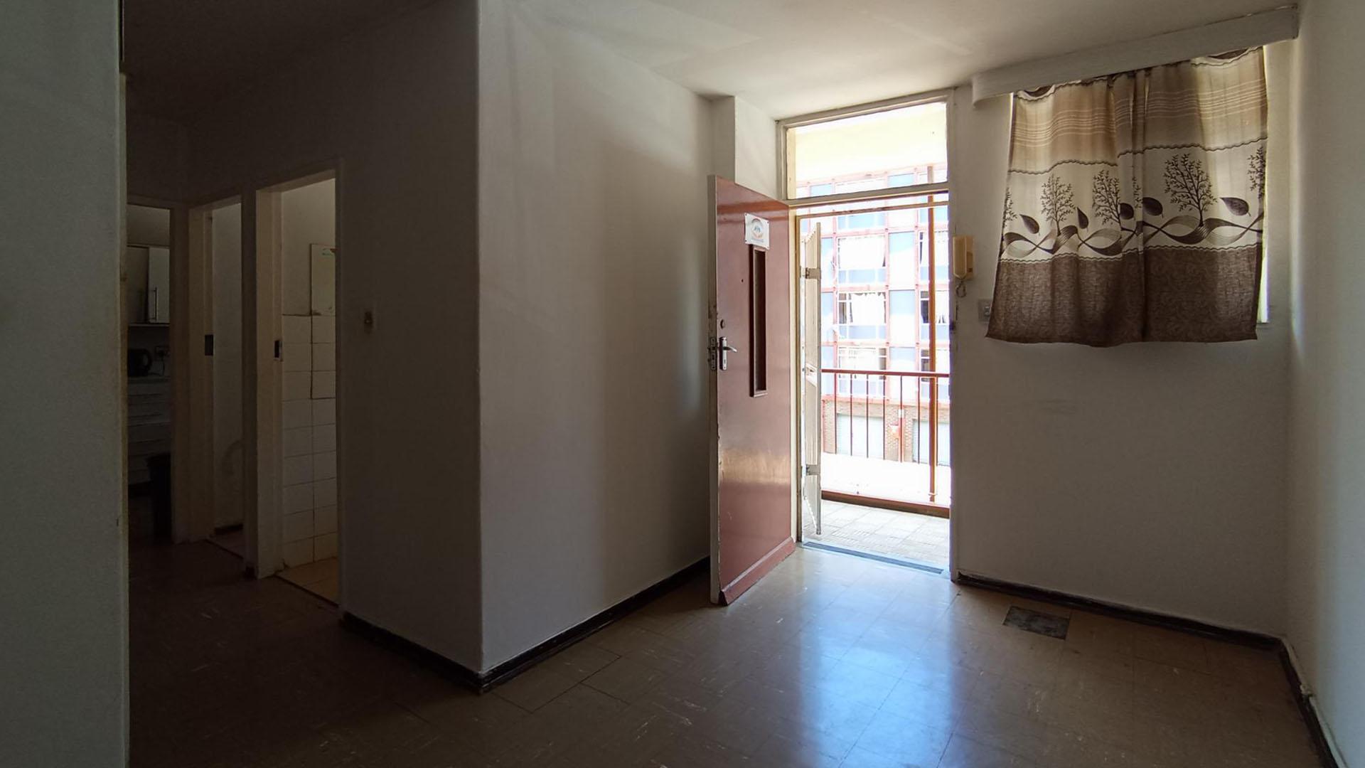 Spaces - 14 square meters of property in Muckleneuk