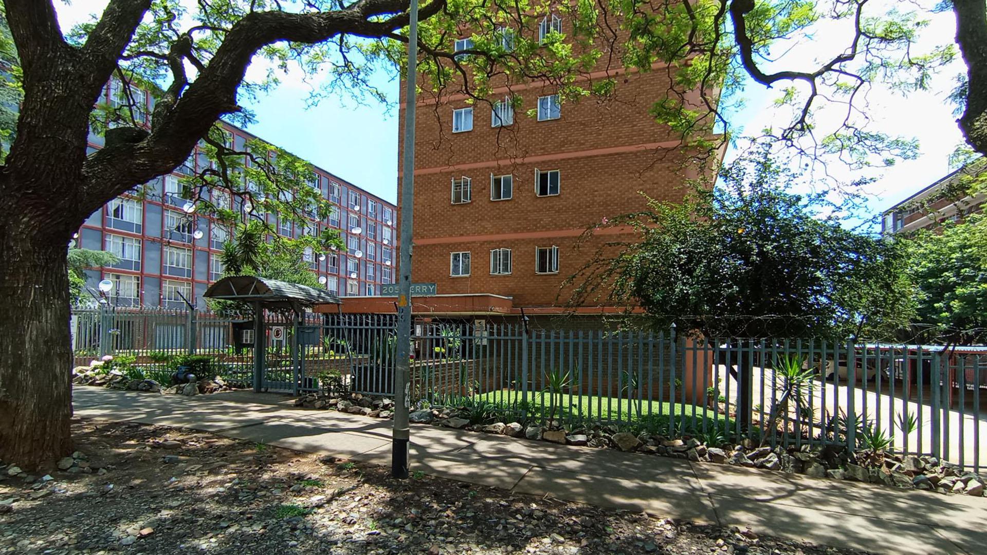 Front View of property in Muckleneuk