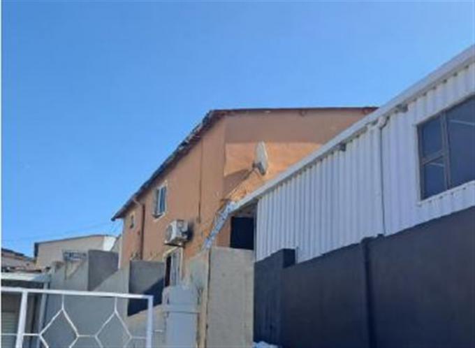 Standard Bank SIE Sale In Execution 3 Bedroom House for Sale in Montford - MR557289