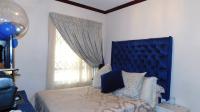 Bed Room 1 - 13 square meters of property in Summerset