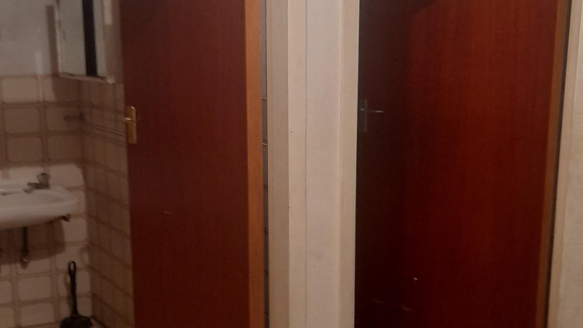 Bathroom 1 - 4 square meters of property in Sunnyside