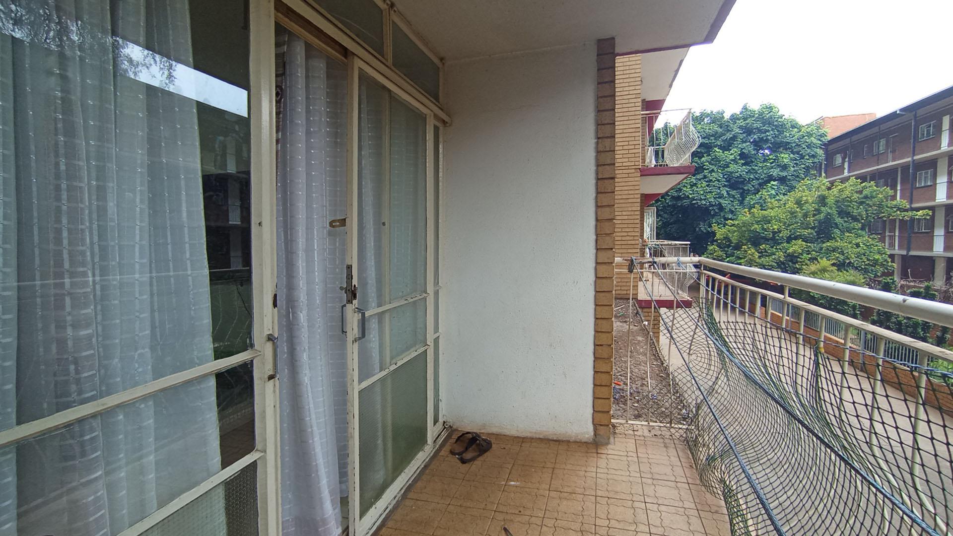 Balcony - 5 square meters of property in Pretoria North