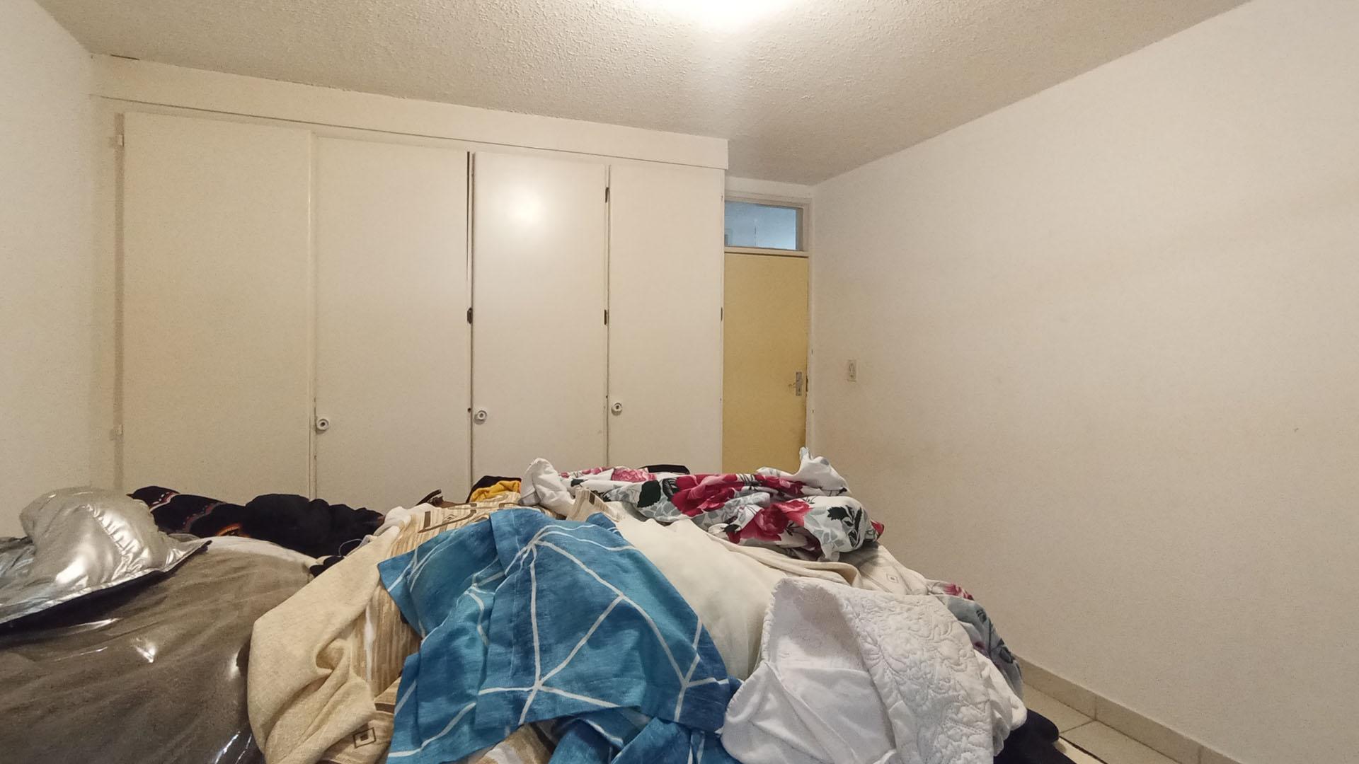 Bed Room 2 - 14 square meters of property in Pretoria North