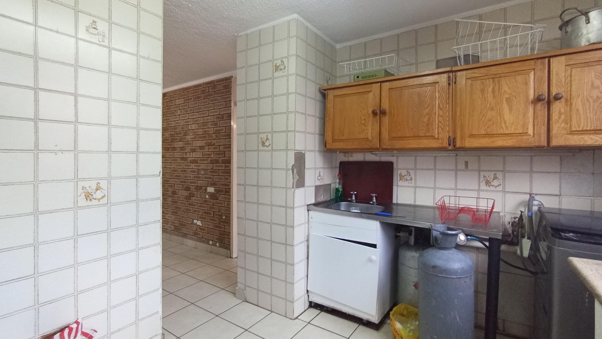 Kitchen - 10 square meters of property in Pretoria North