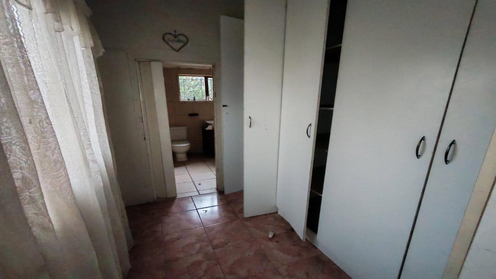 Spaces of property in Pinetown 