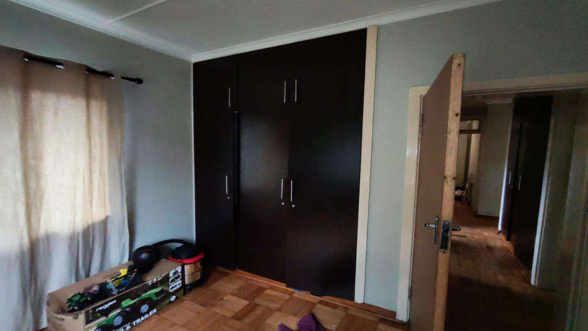 Bed Room 2 of property in Pinetown 