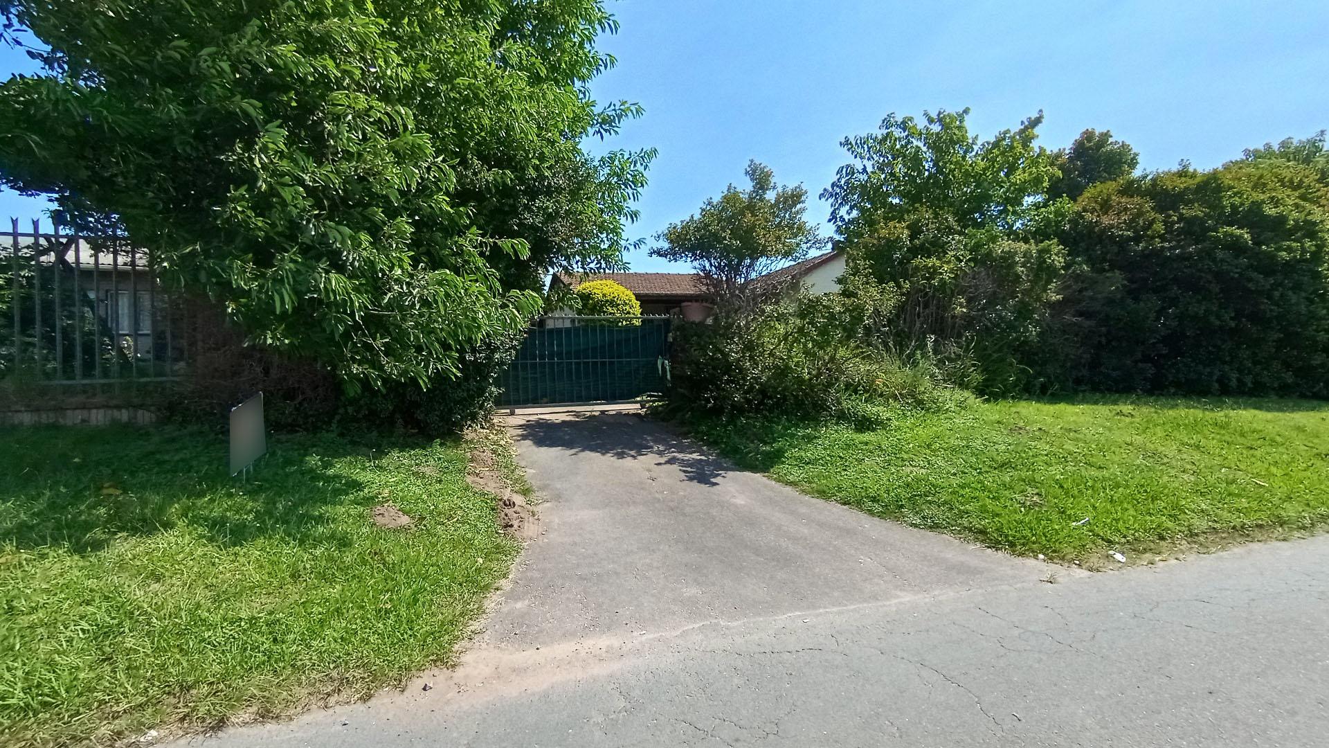 Front View of property in Pinetown 