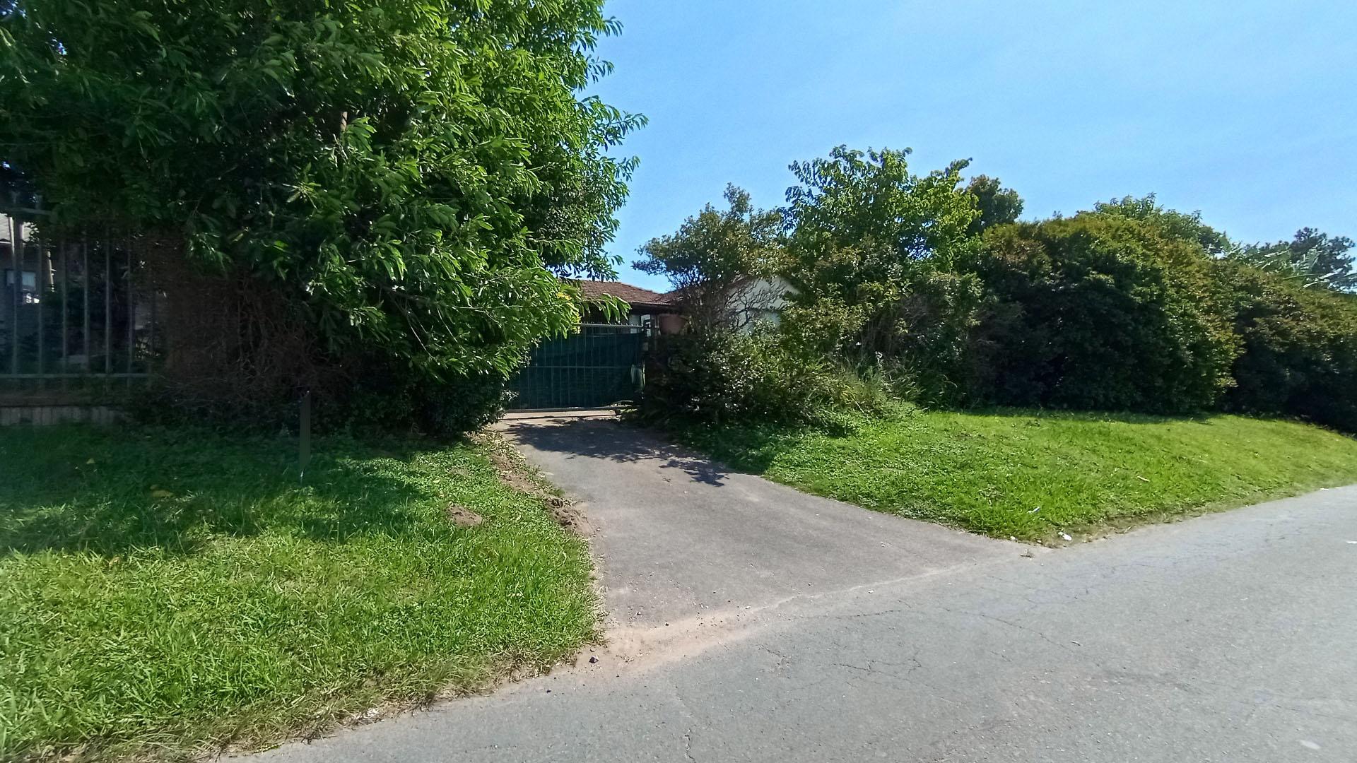 Front View of property in Pinetown 