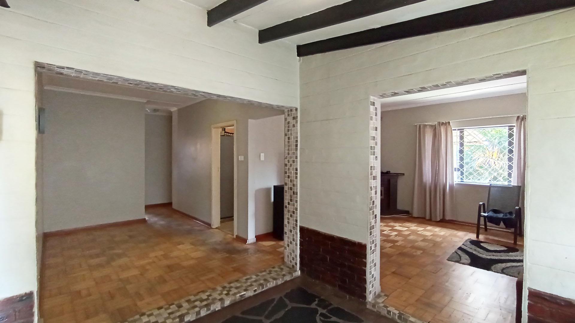 Spaces - 15 square meters of property in Pinetown 