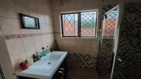 Bathroom 2 of property in Pinetown 