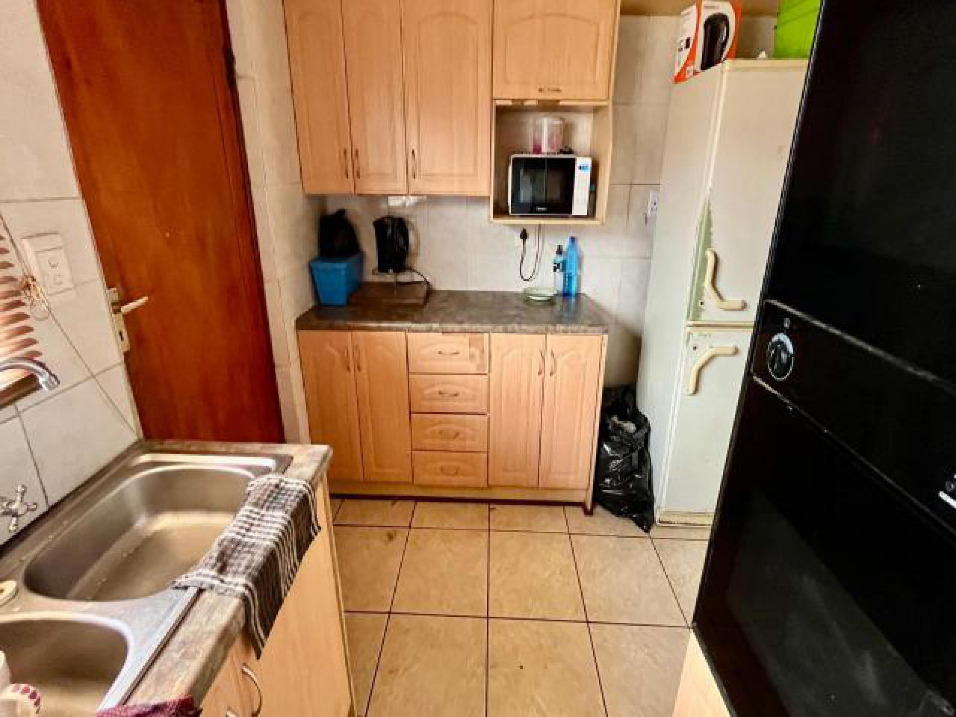 Kitchen of property in Heidedal