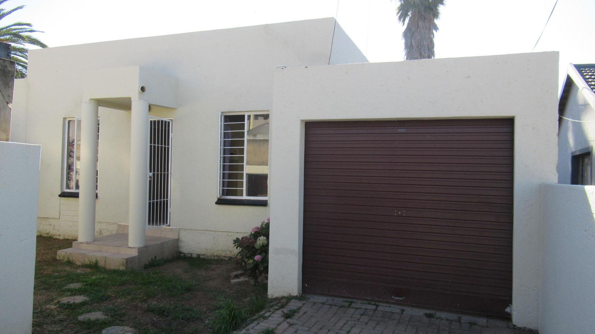 Front View of property in Klippoortjie AH