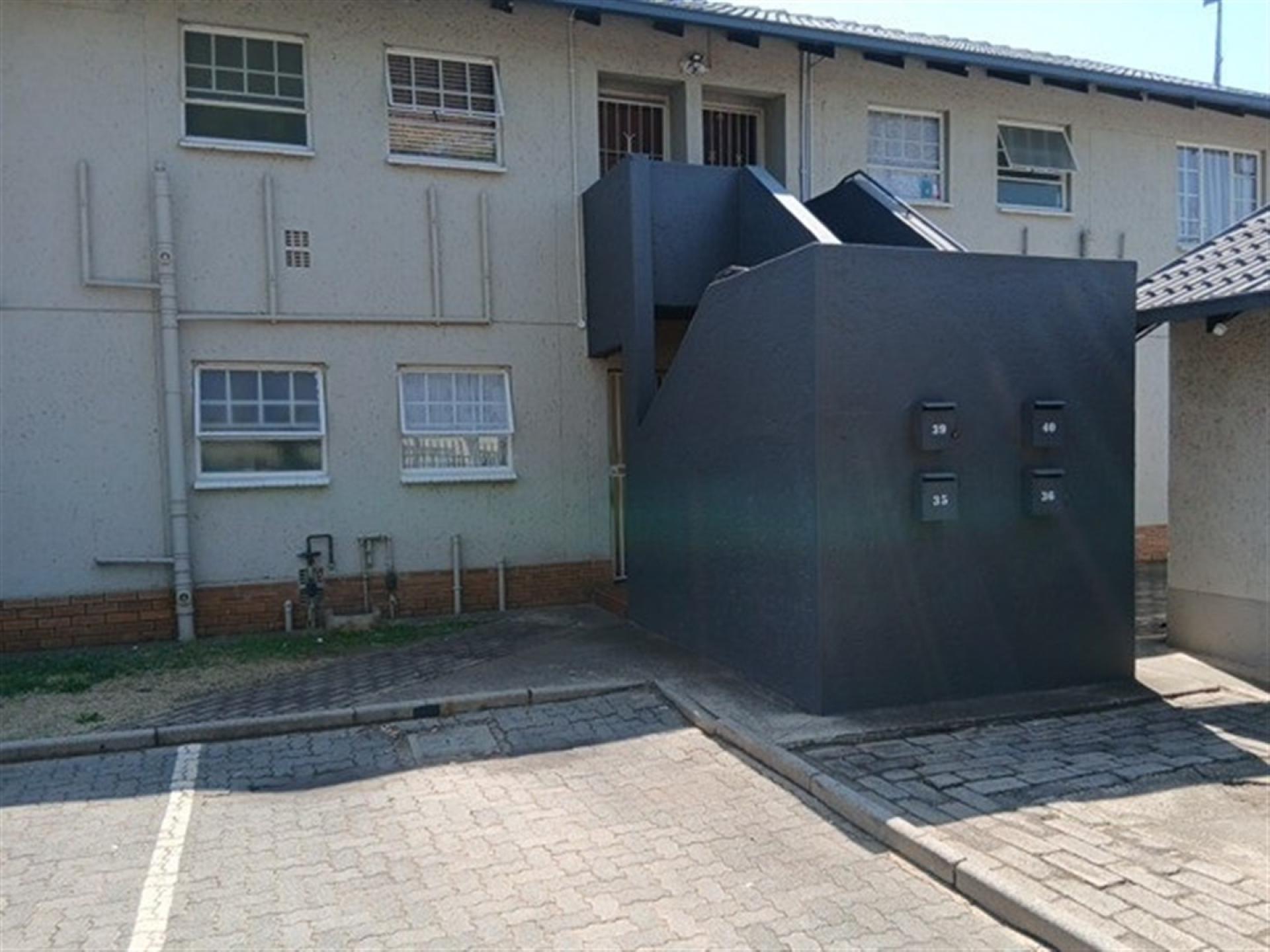 Front View of property in Boksburg