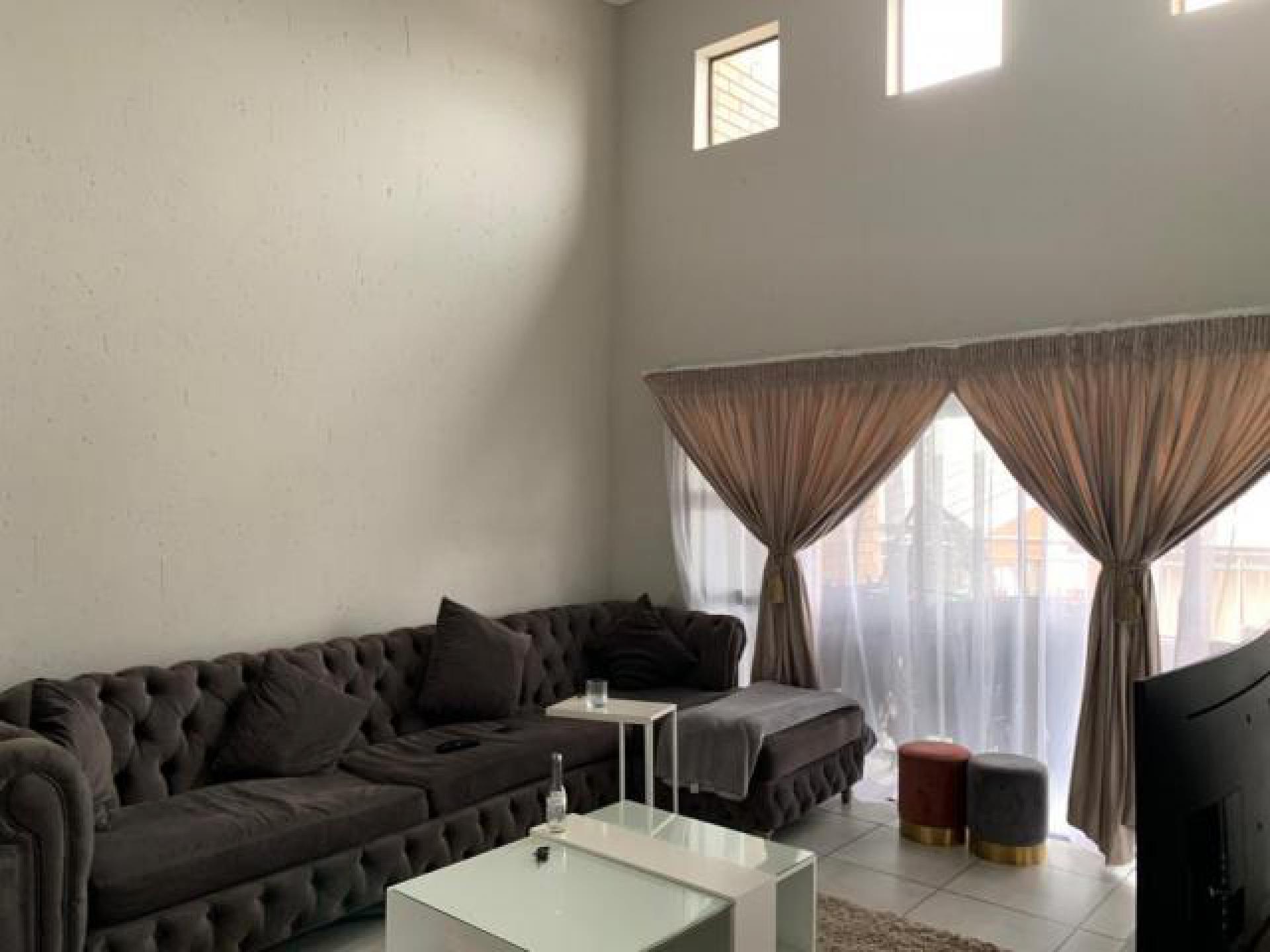 Standard Bank EasySell 2 Bedroom Sectional Title for Sale in