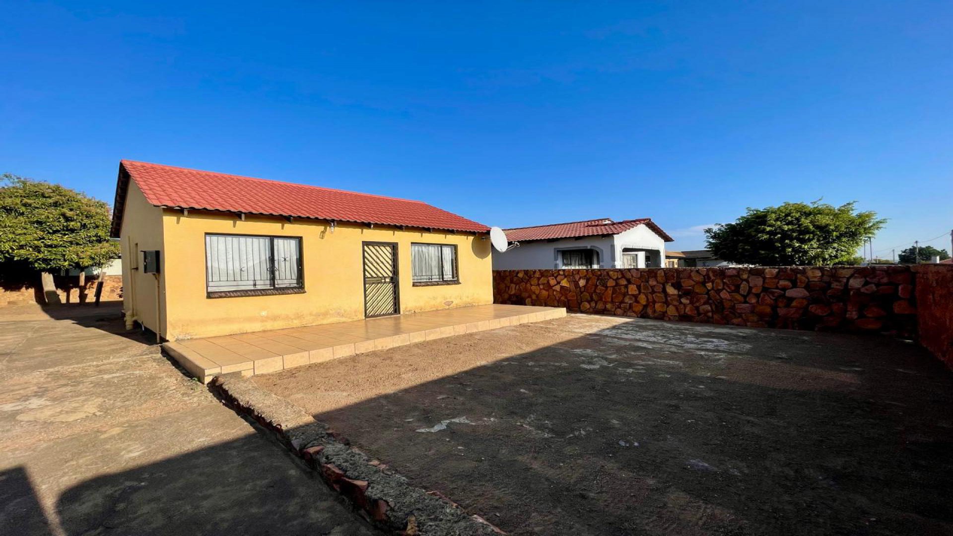 Front View of property in Soshanguve