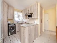 Kitchen - 8 square meters of property in Glenmarais (Glen Marais)