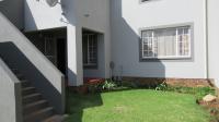 Front View of property in Glen Marais