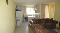 Lounges - 23 square meters of property in Glen Marais