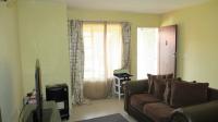 Lounges - 23 square meters of property in Glen Marais