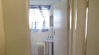 Bathroom 1 - 5 square meters of property in Glen Marais