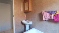 Bathroom 1 - 4 square meters of property in Olievenhoutbos