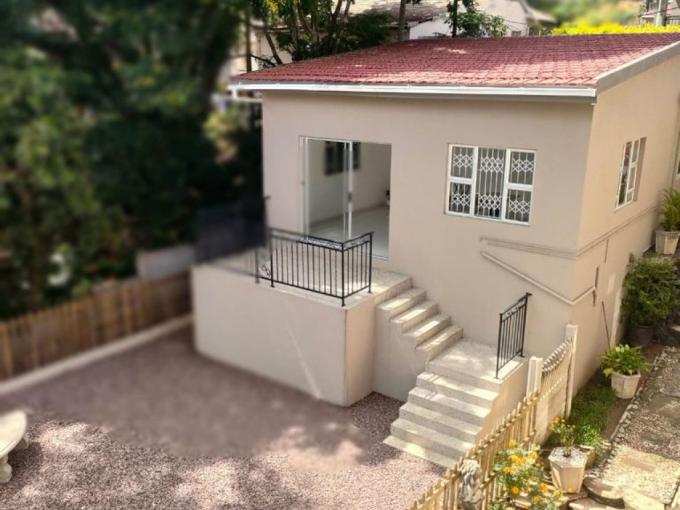 2 Bedroom Simplex for Sale For Sale in Queensburgh - MR558108